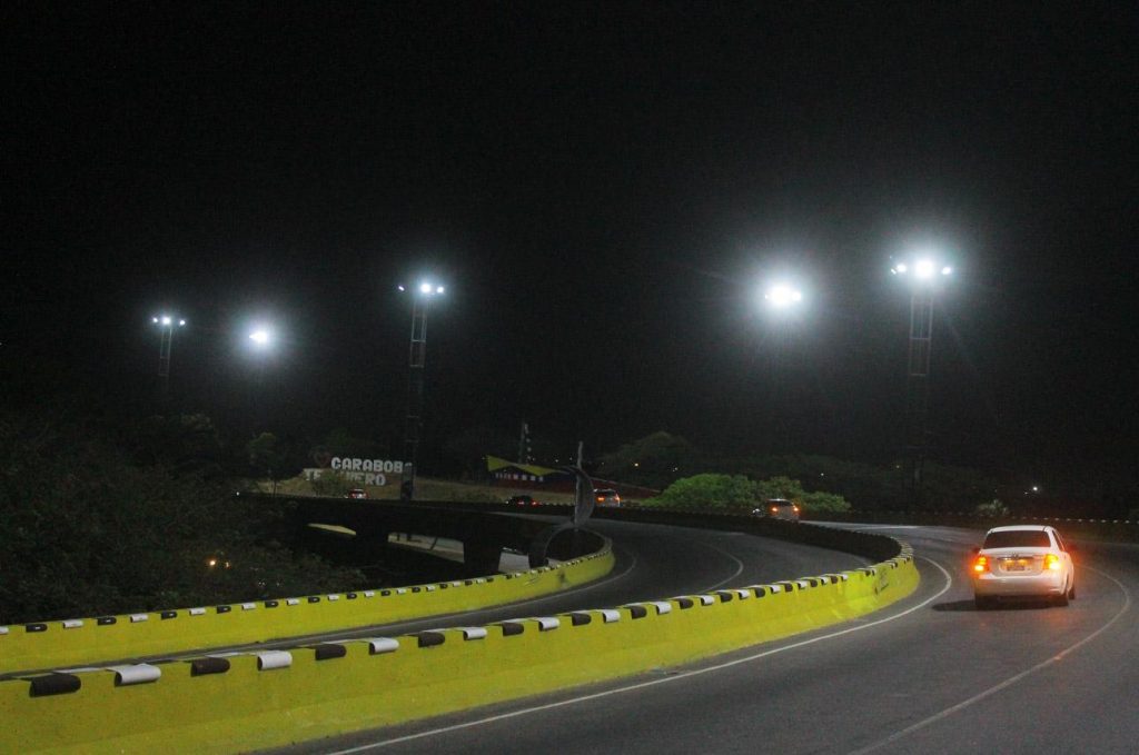 Proyecto de iluminacion avenida